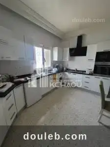 A villa a ennasr ref491a à Tunis