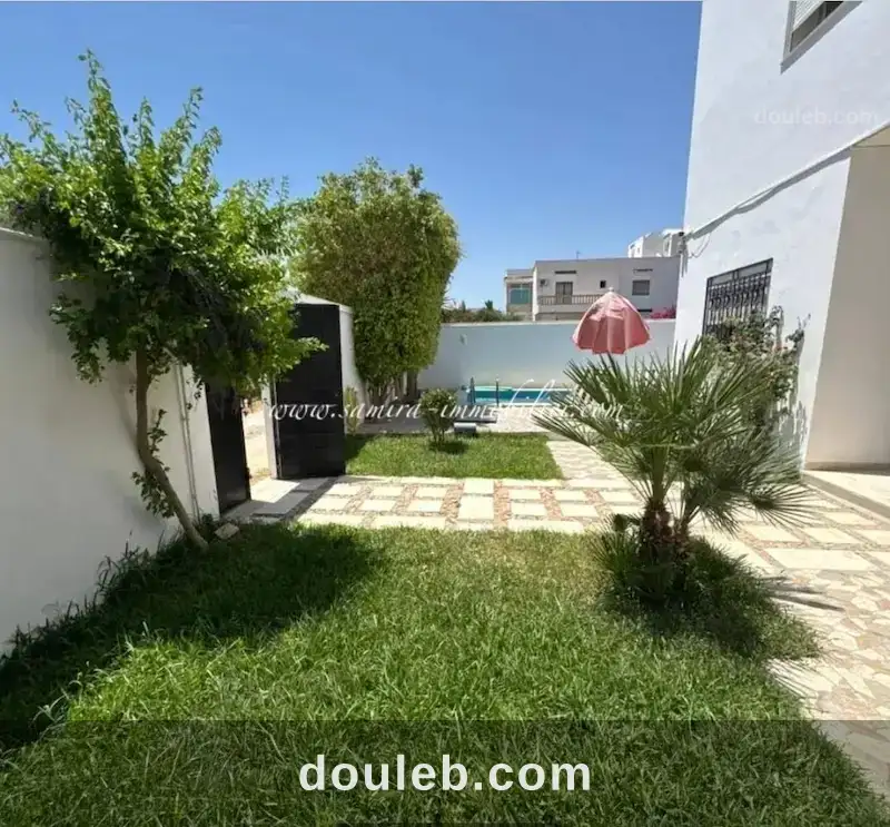 Dar la plage à Tunis