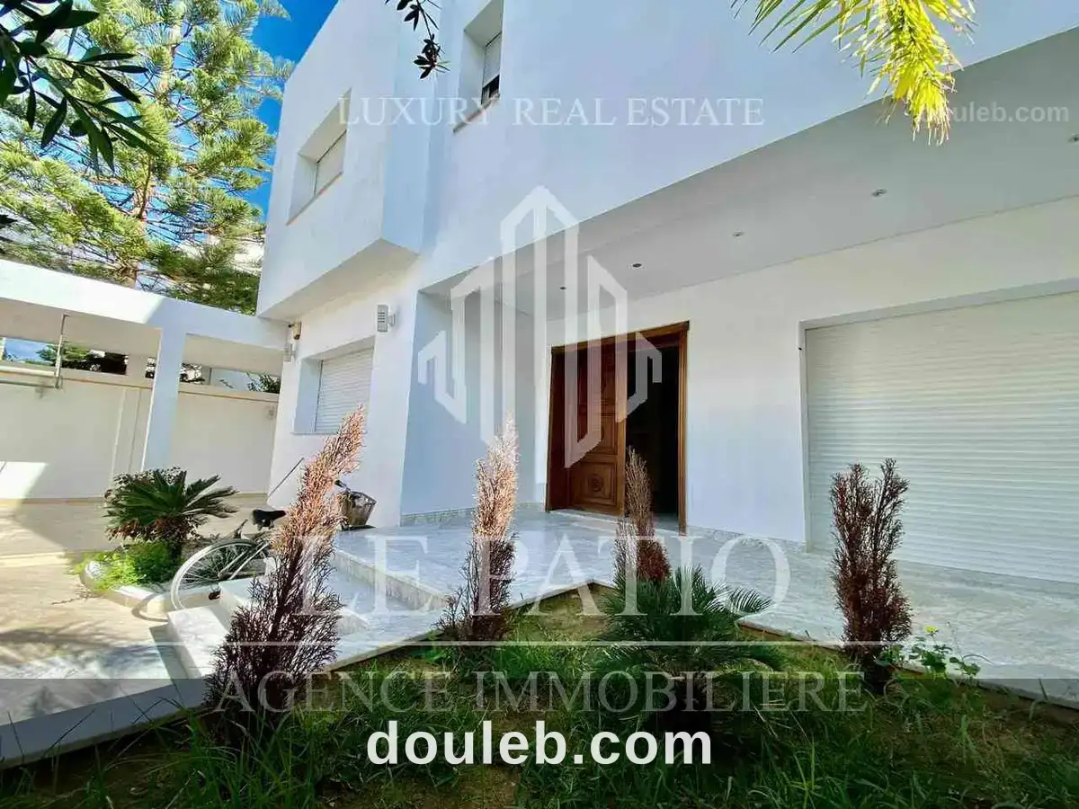 Villa meublé avec jardin à la marsa à Tunis