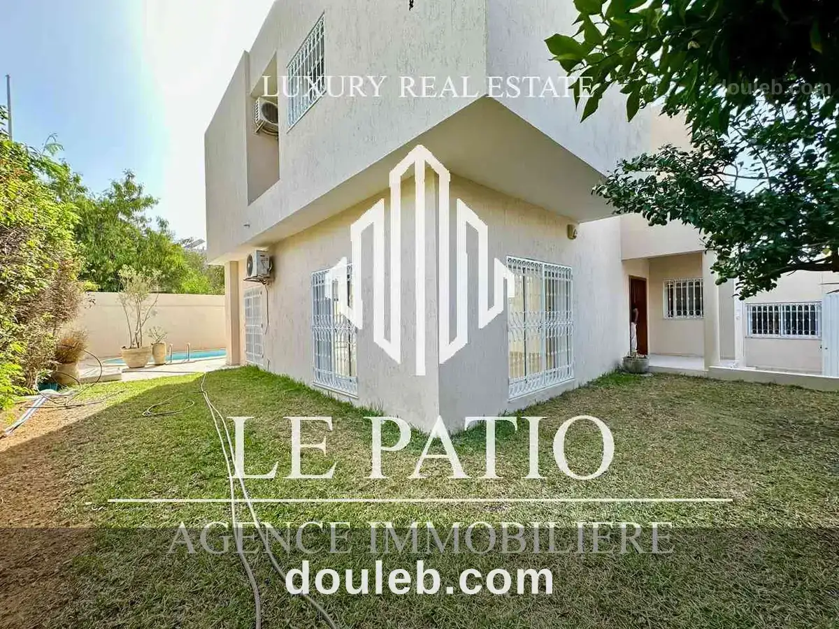Villa avec jardin et piscine a la marsa à Tunis