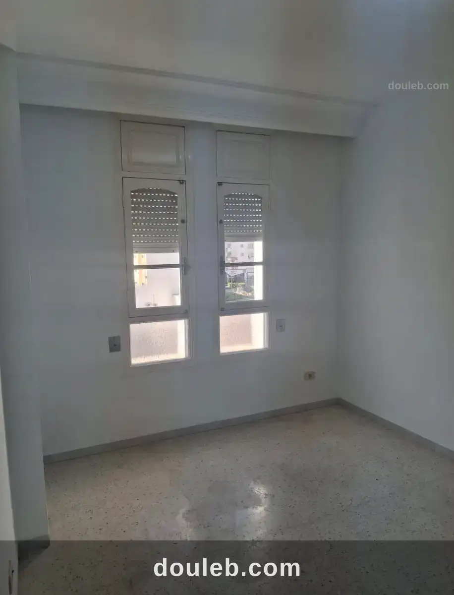 Bureau ou cabinet medical - Miniature 2