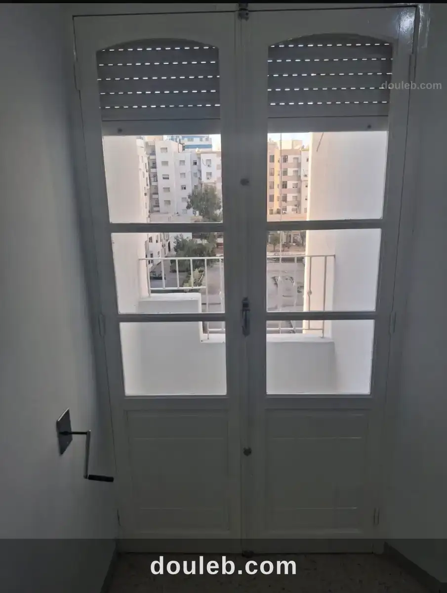 Bureau ou cabinet medical - Miniature 4