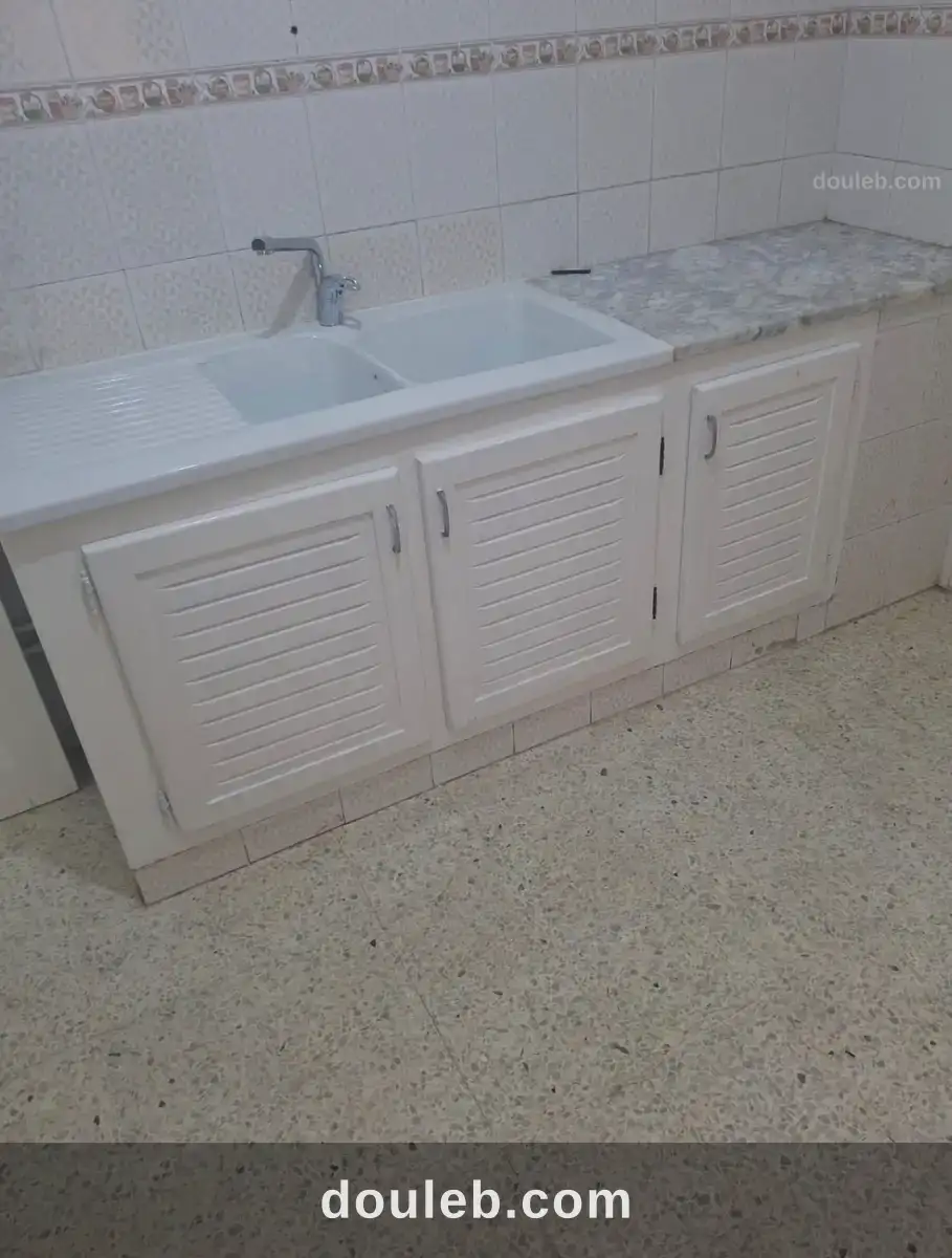 Bureau ou cabinet medical - Miniature 5