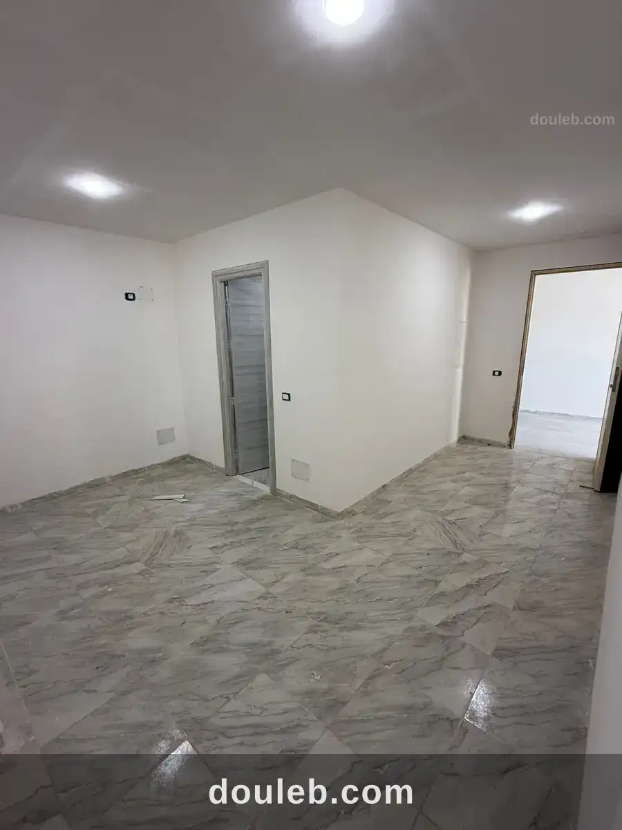 Super bureau hall plus 5 pièces au lac 3 kram - Miniature 4