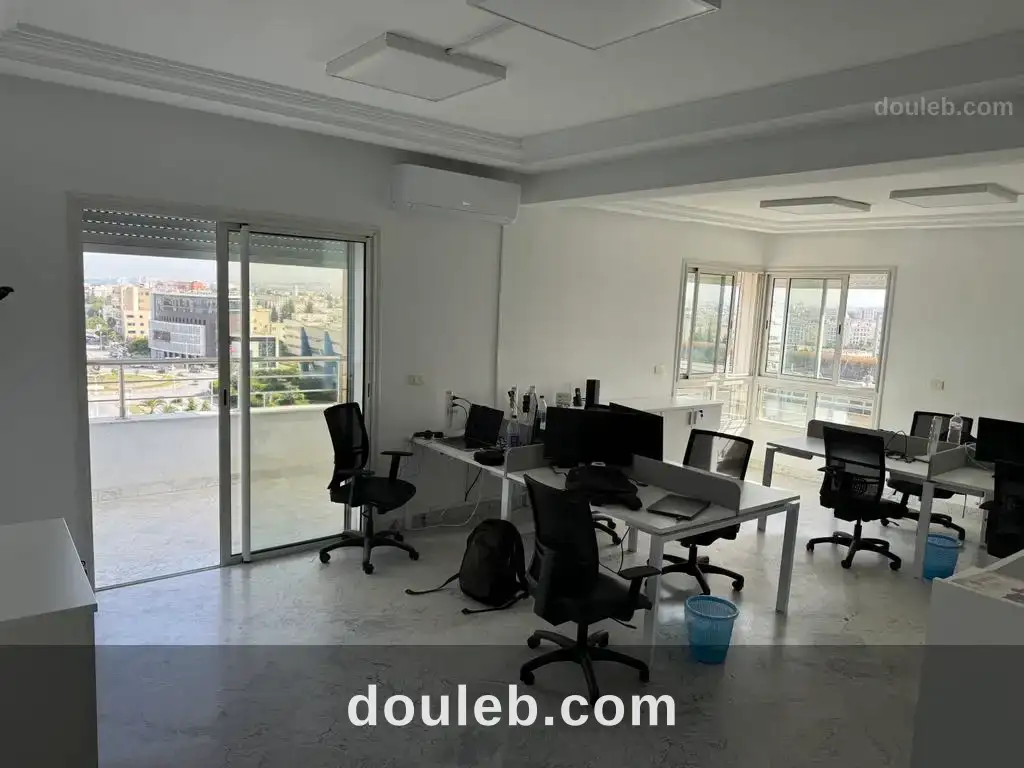 Super bureau 200 m2 au centre urbain nord à Tunis