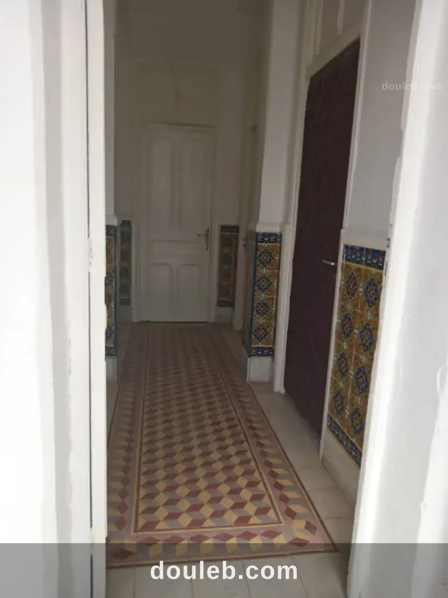 Villa à usage de bureau à Tunis