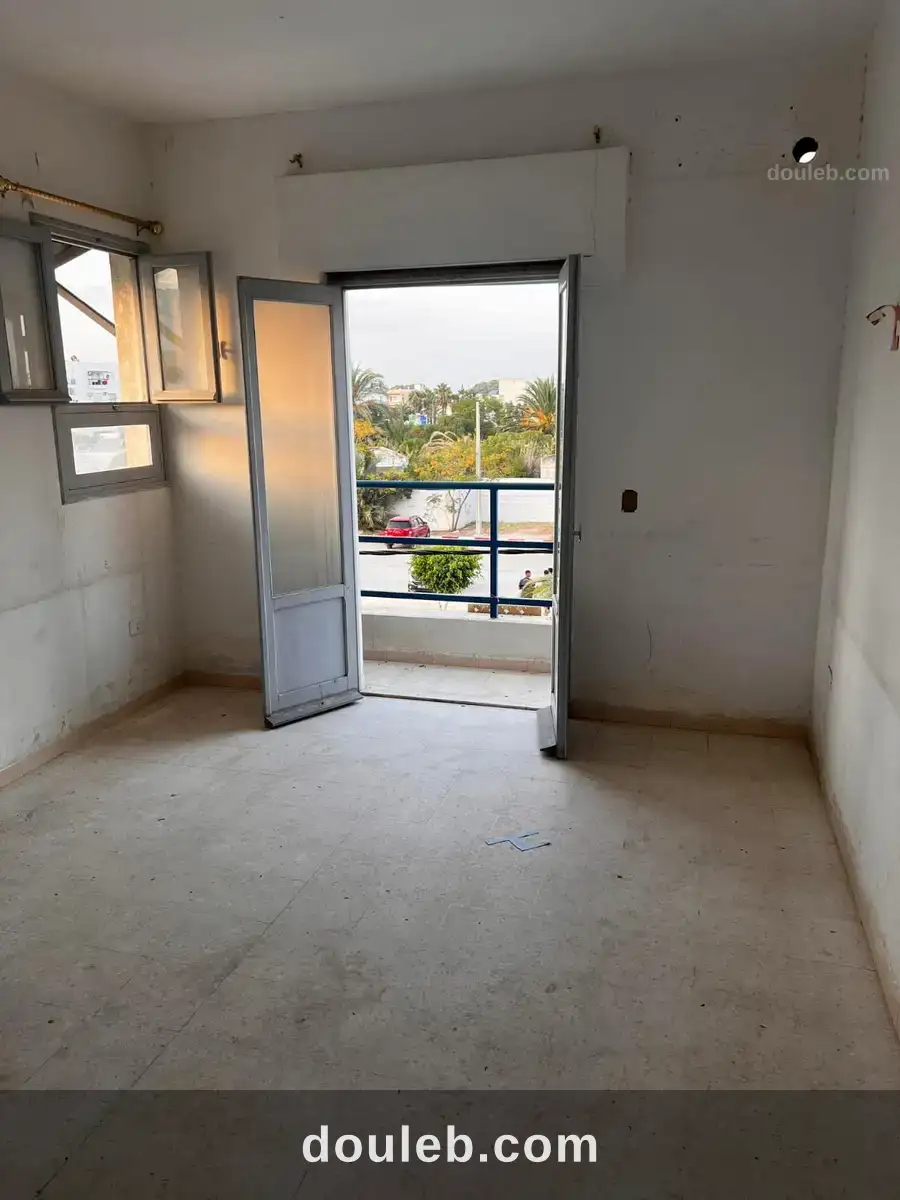 Bureau à ezzahra lycée à Tunis