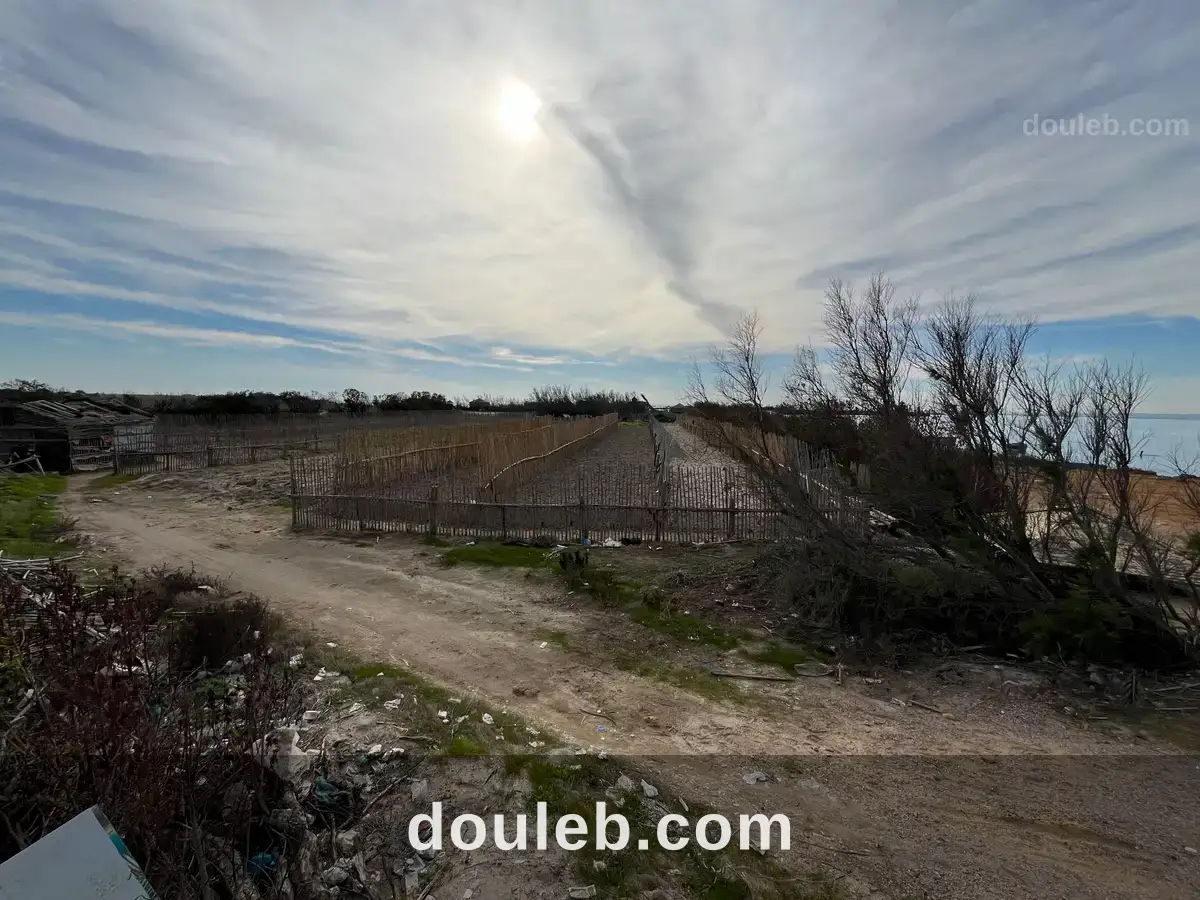 Terrain en bord de lagune - Miniature 5