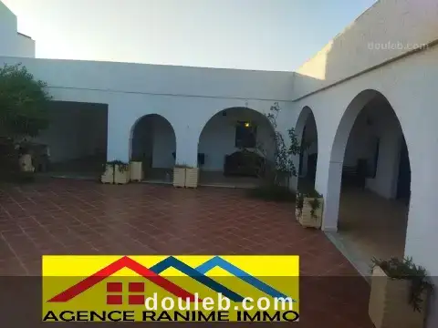 Maison style arabi ds 335m2 a el haouaria cap bon à Tunis