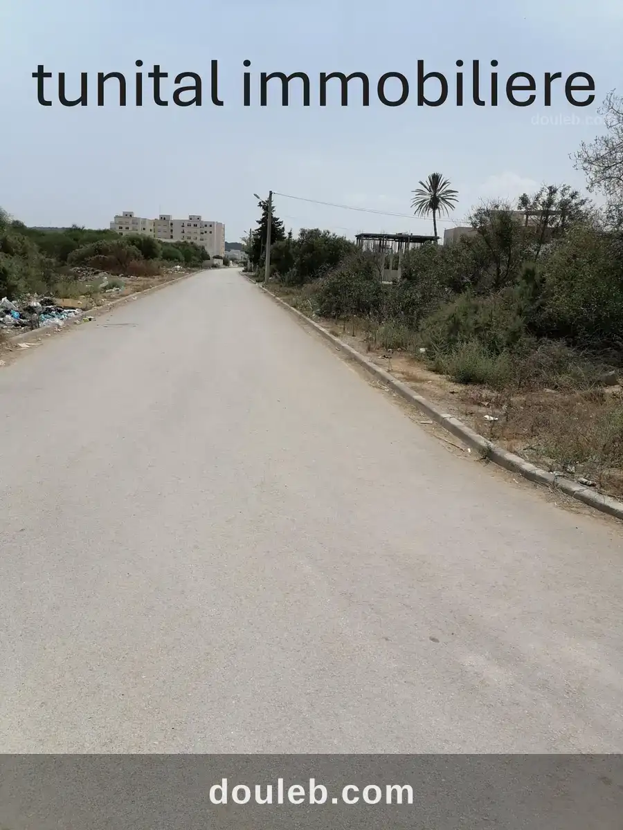 Terrain bon emplacement fait l'angle - Miniature 2