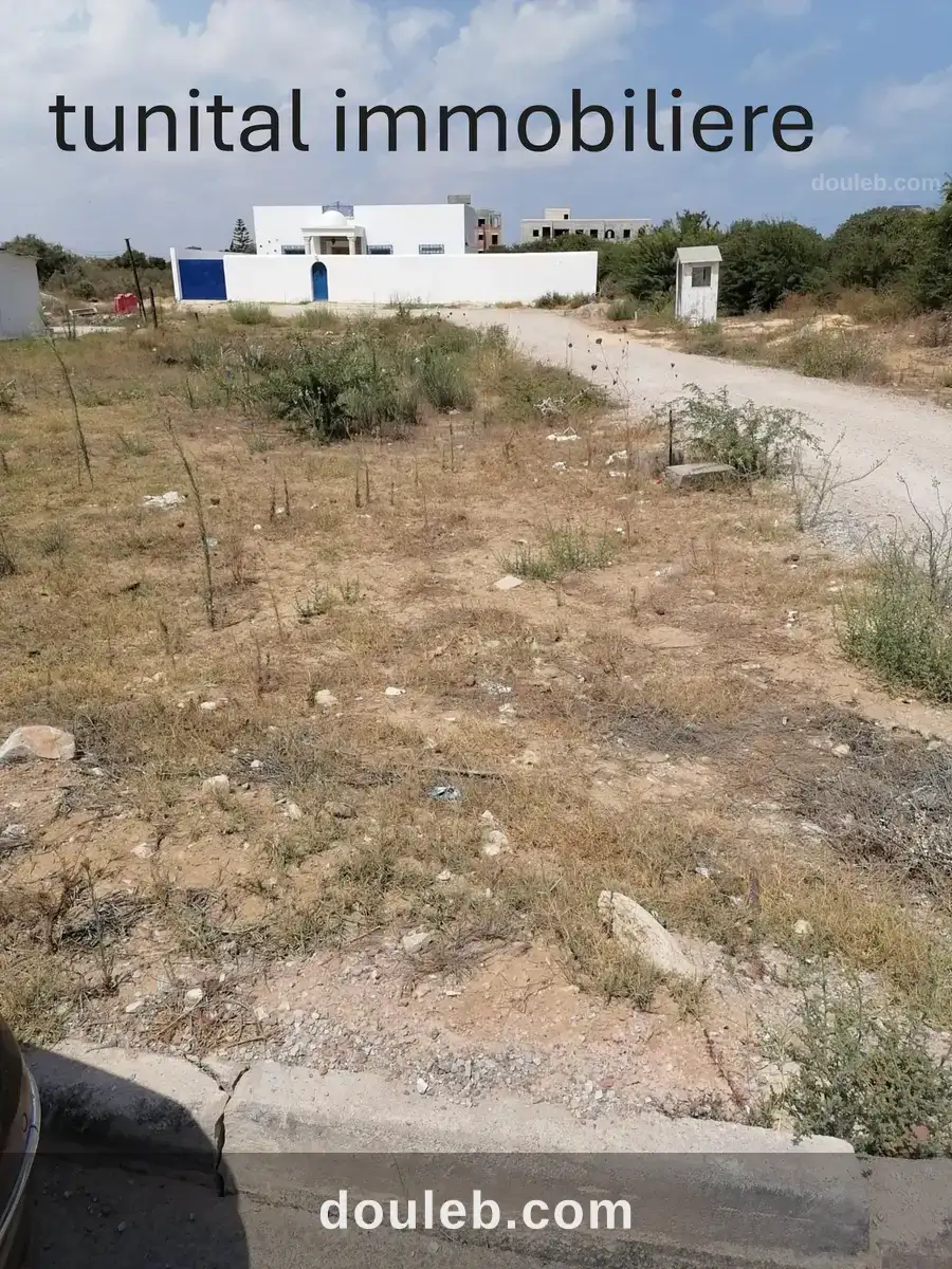 Terrain bon emplacement fait l'angle - Miniature 3