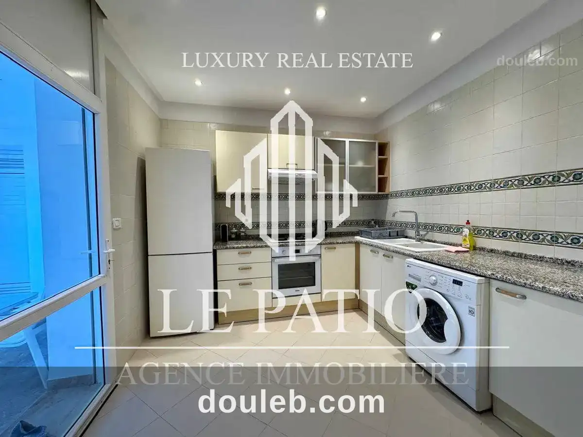 Rez de chaussée de villa meublé jardin et piscine - Miniature 5