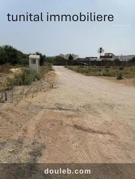 Terrain bon emplacement fait l'angle - Miniature 5