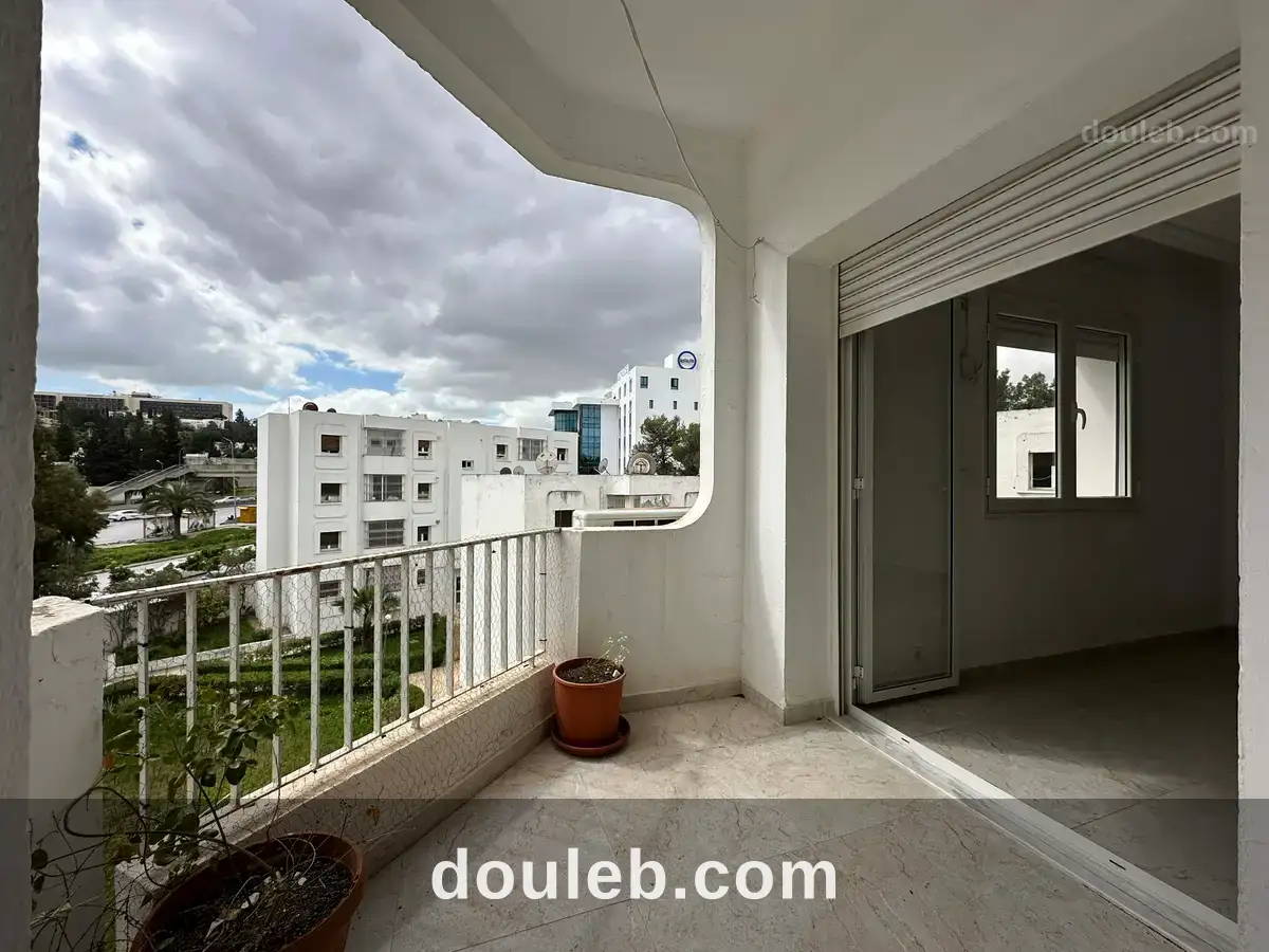 Appart s2 rénové à manar 2 à Tunis