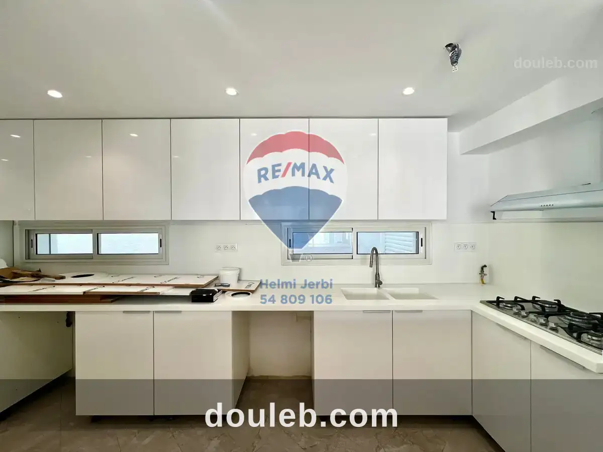 Duplex vue mer à la marsa corniche - Miniature 5