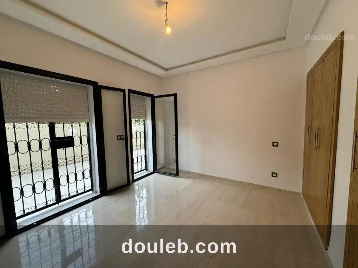 Appartement s3 avec terrasse à la soukra - Miniature 4