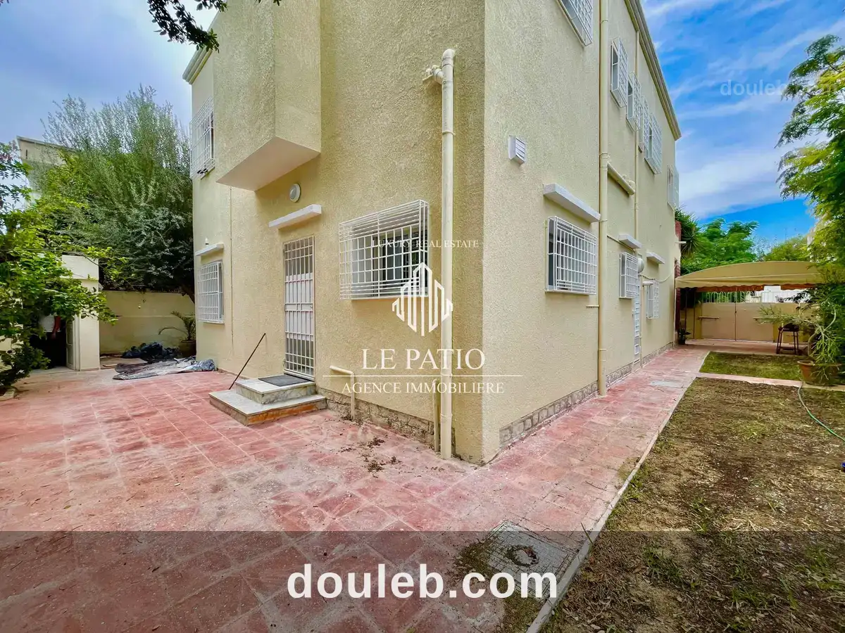Villa s4 a carthage à Tunis