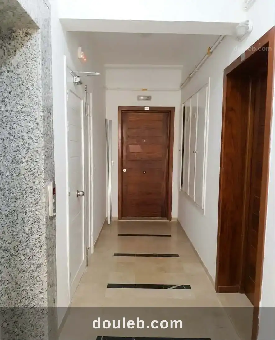 Appartment s2 haut standing a 4 etage et parking à Tunis