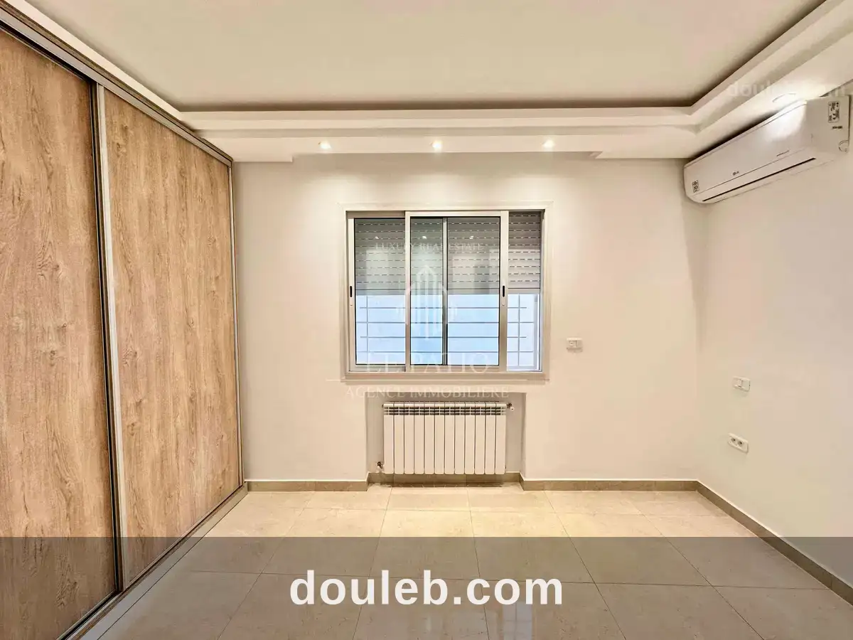 Appartement s2 rdc avec jardin - Miniature 3