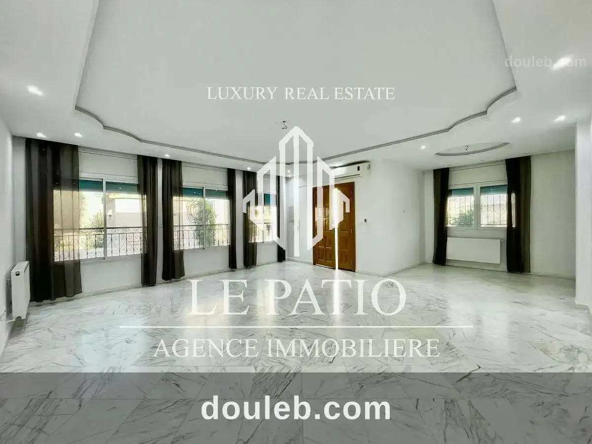 Etage de villa s3 a la marsa ville à Tunis