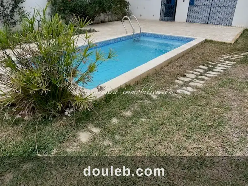 L472 villa alpinia à Tunis