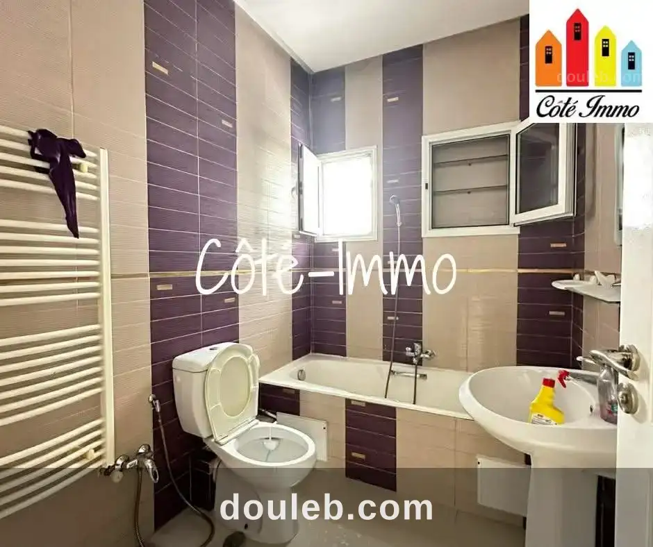 Un étage de villa s3 tres spacieux à mourouj 3 à Tunis