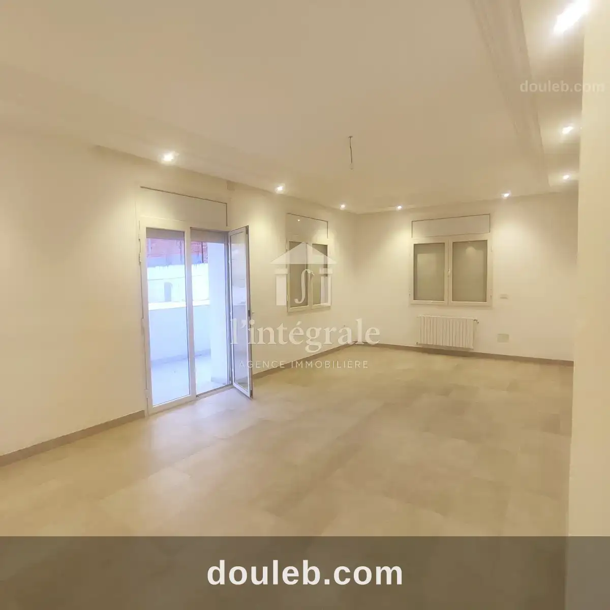 S3 tout neuf au 1er étage à Tunis