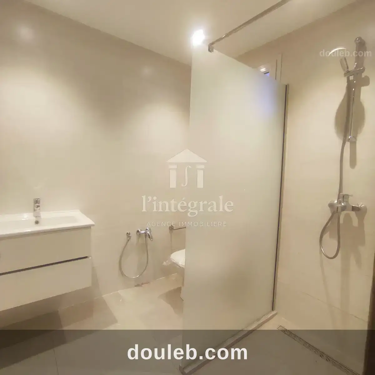 S3 tout neuf au 1er étage - Miniature 5