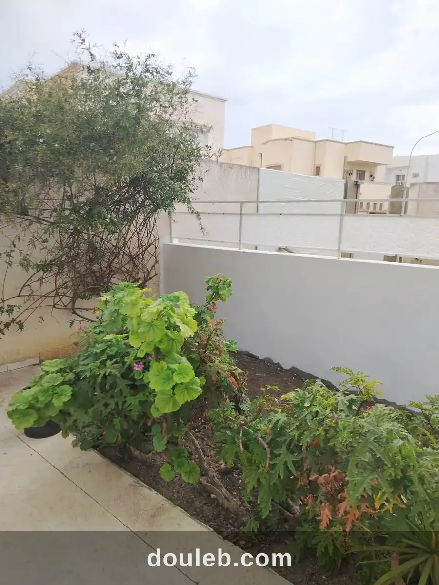 Rez de chausse d une villa à Tunis