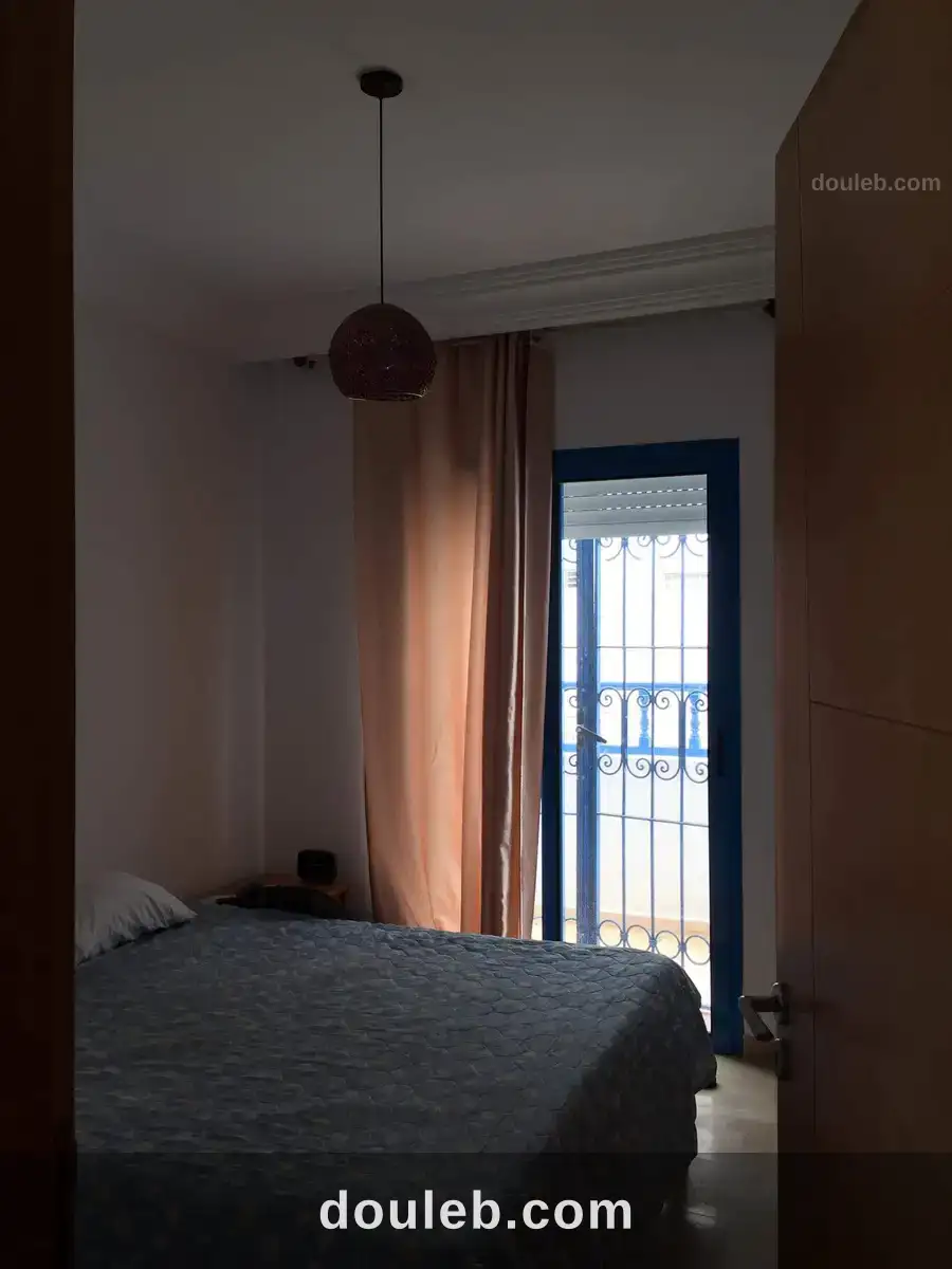 S1 au rdc qui ouvre sur la piscine à Tunis