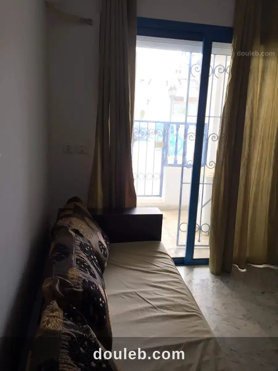 S1 au rdc qui ouvre sur la piscine - Miniature 2