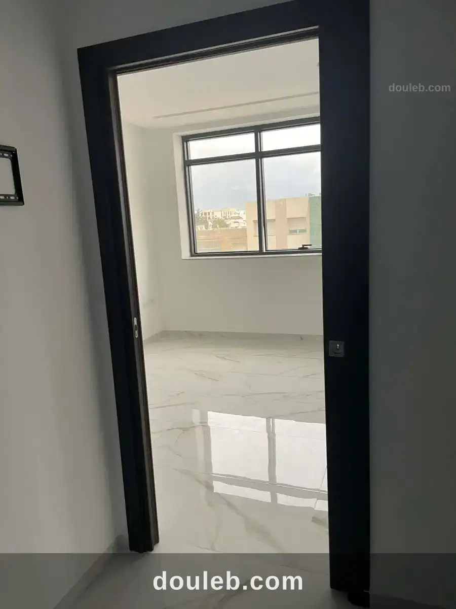 Bureau h1 à ennasr 2 - Miniature 3