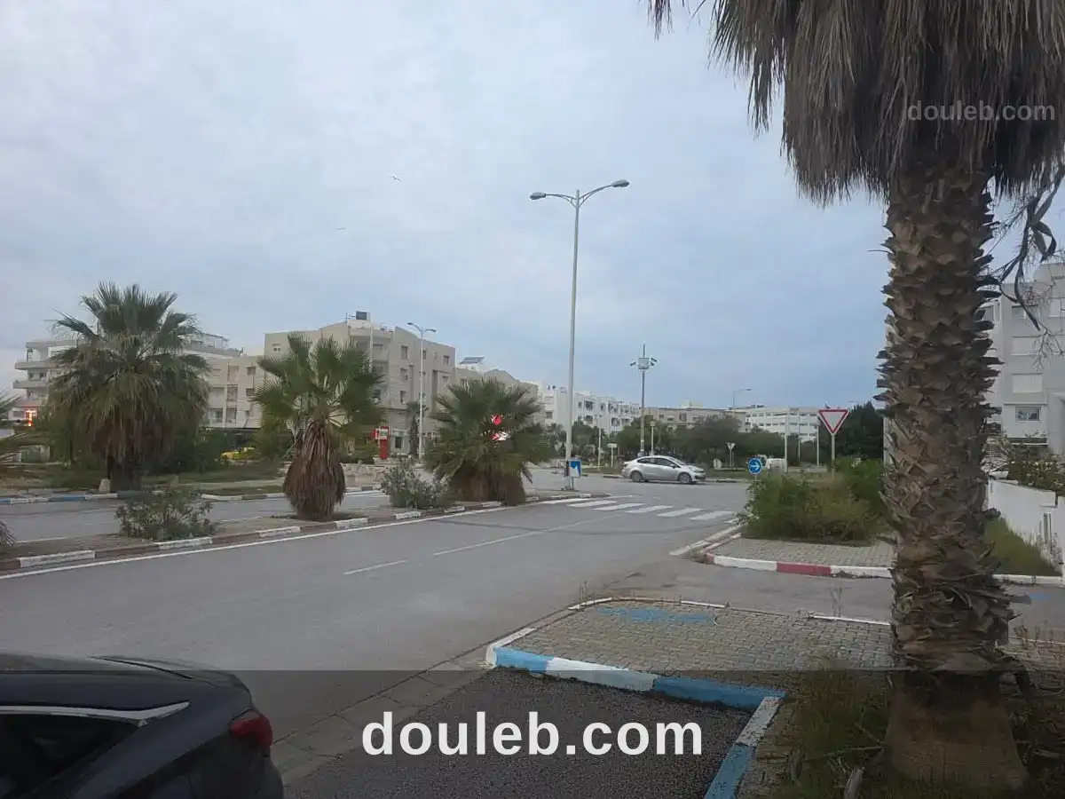 Magnifique terrain constructible r3 de 2000m lac 2 - Miniature 3