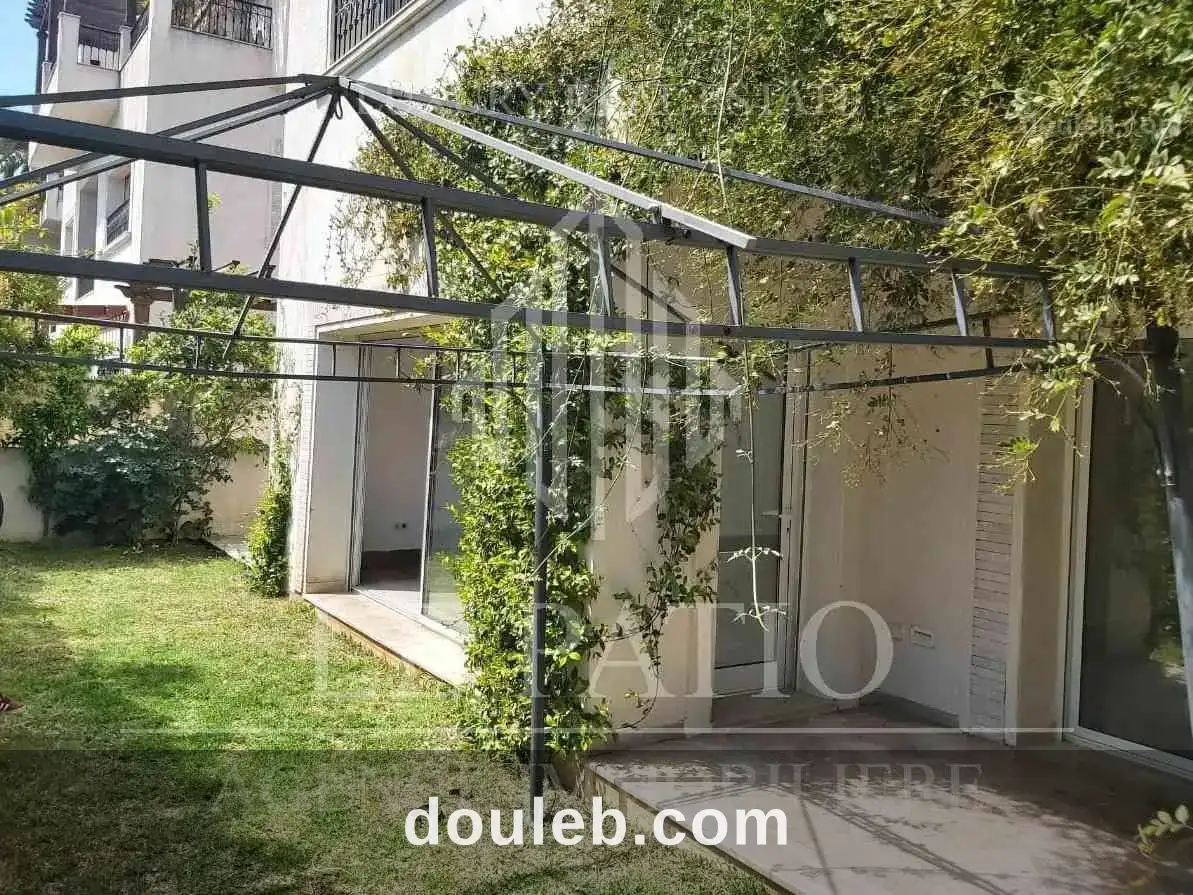 Appartement s3 avec jardin a la marsa à Tunis