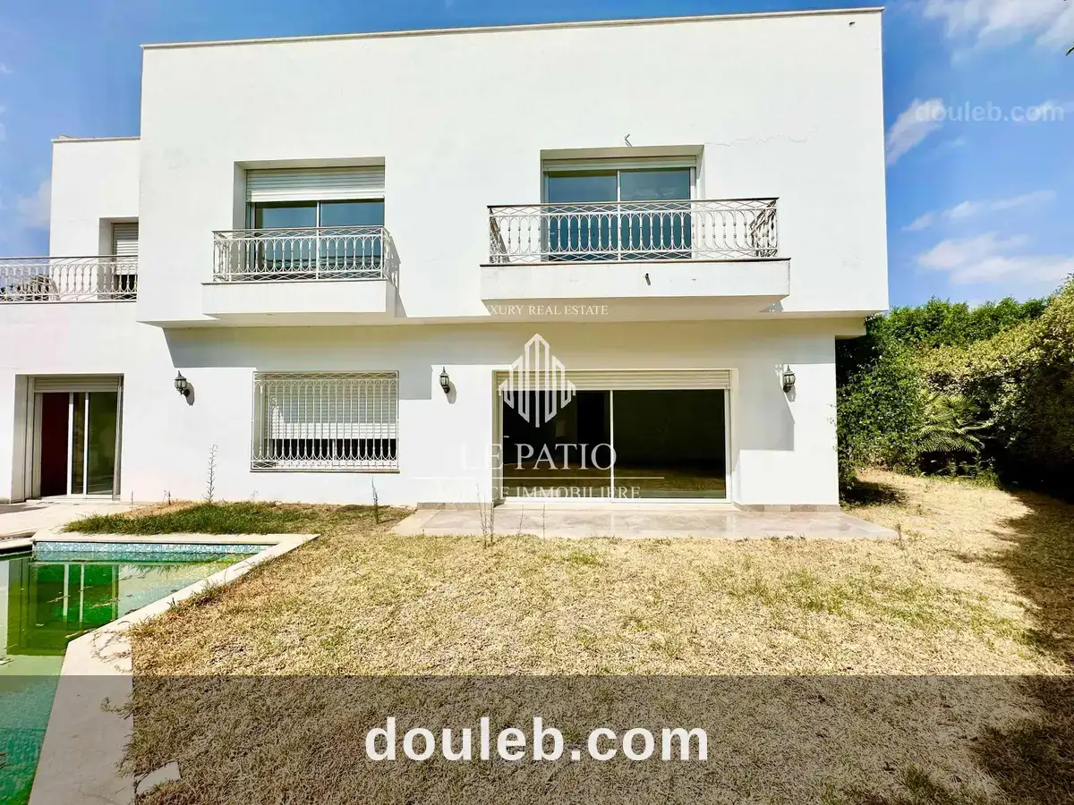 Villa s4 vue sur mer à gammarth superieur à Tunis