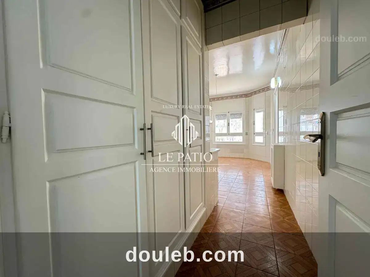 Appartement s3 avec grand jardin a la marsa - Miniature 3