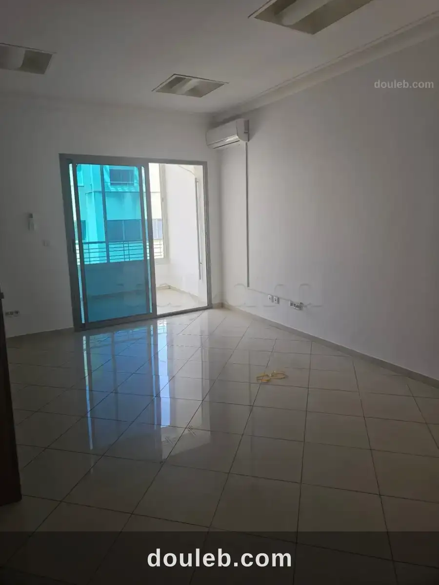 Bureau 3 pieces au lac 2 à Tunis