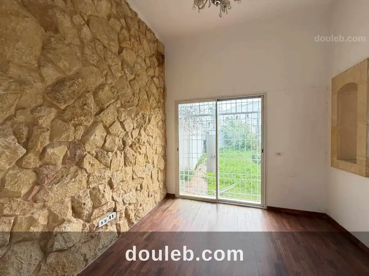 S4 au rdc à usage bureau à mutuelleville à Tunis