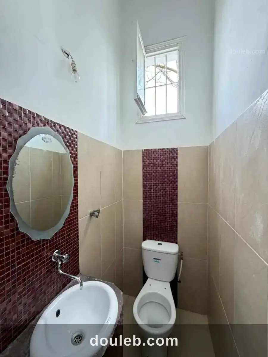 S4 au rdc à usage bureau à mutuelleville - Miniature 4