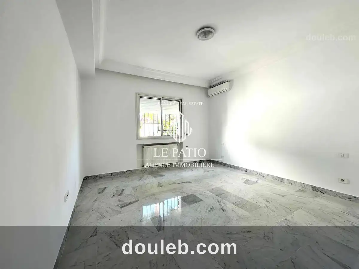 Appartement s3 avec jardin à la marsa - Miniature 4