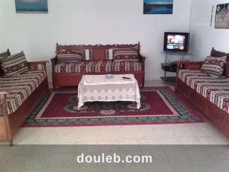 Grand studio avec garage - Miniature 3