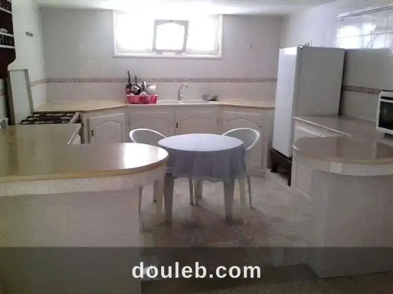 Grand studio avec garage - Miniature 4