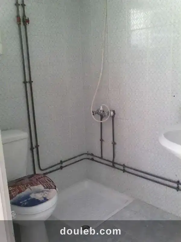 Grand studio avec garage - Miniature 5