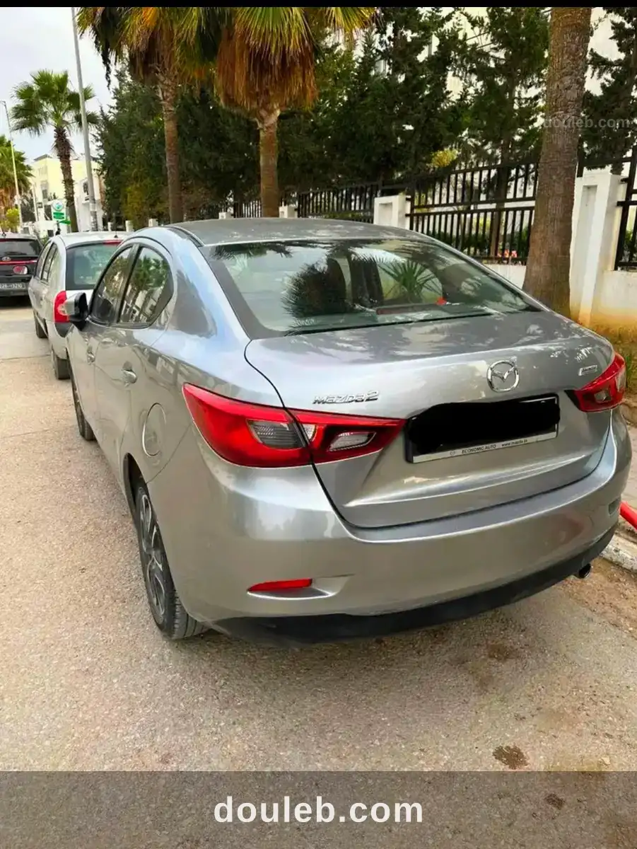 Tres belle mazda 2 - Miniature 2