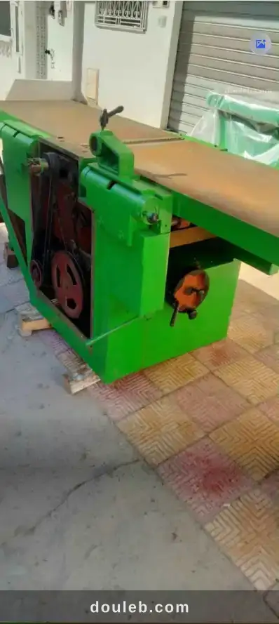Machine de menuiserie 3 opérations très bon état à Tunis
