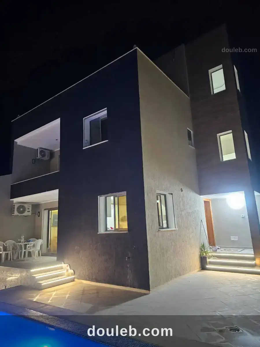 Villa confortable avec piscine - Miniature 5