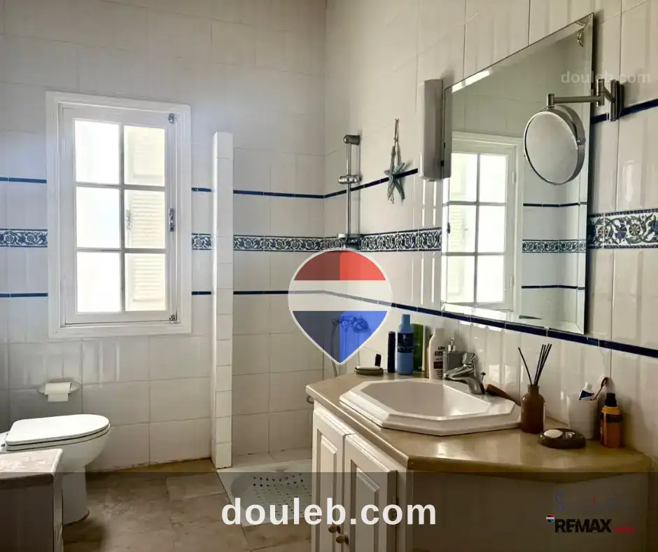 Villa vide à chotrana 2 - Miniature 5