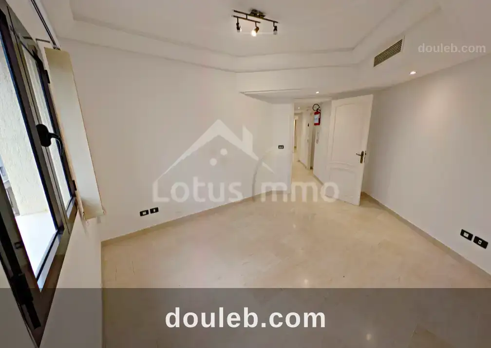 Bureau a3 au lac 1 - Miniature 2