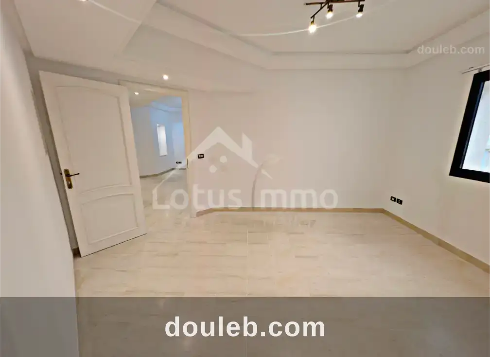 Bureau a3 au lac 1 - Miniature 3