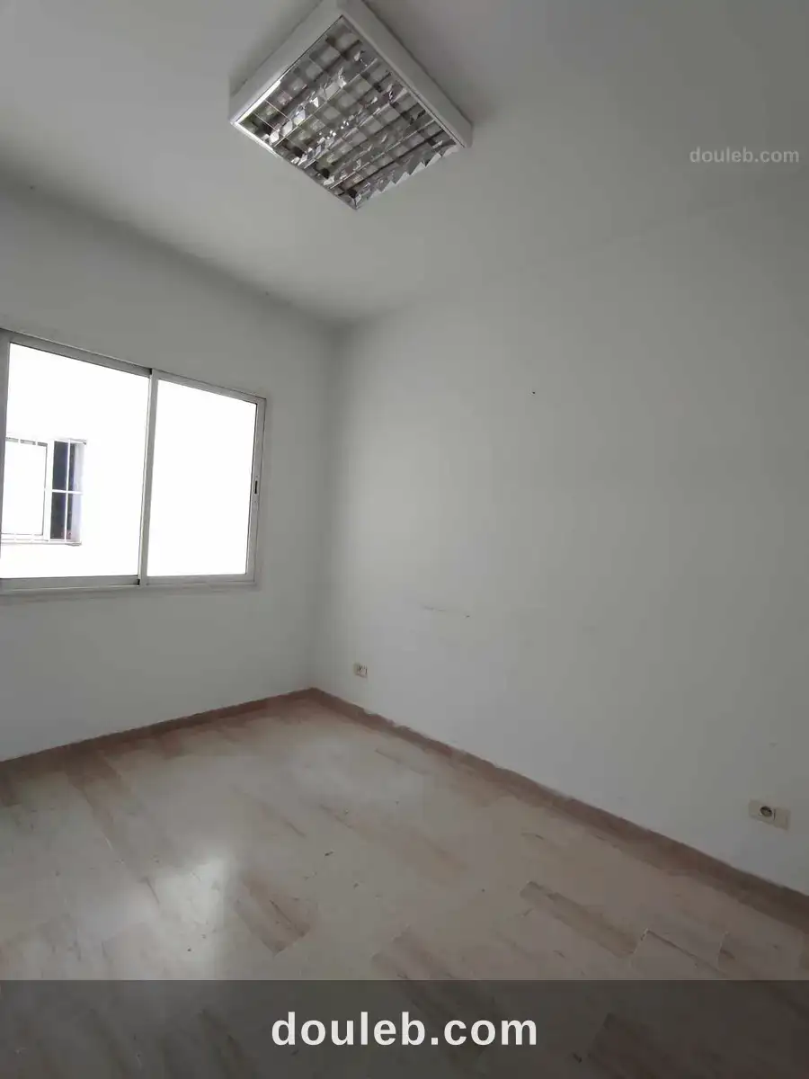 Bureau la soukra - Miniature 4